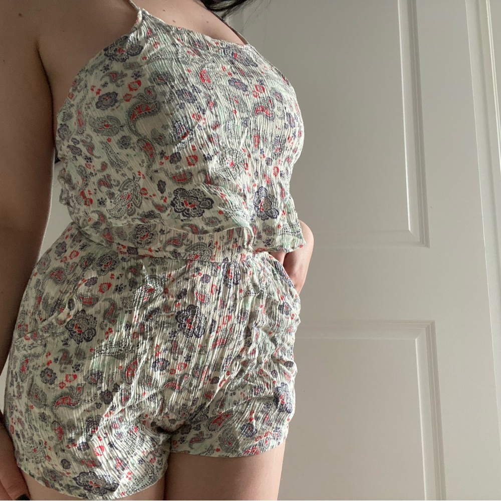 DIVIDED ROMPER - Picture 3 of 4